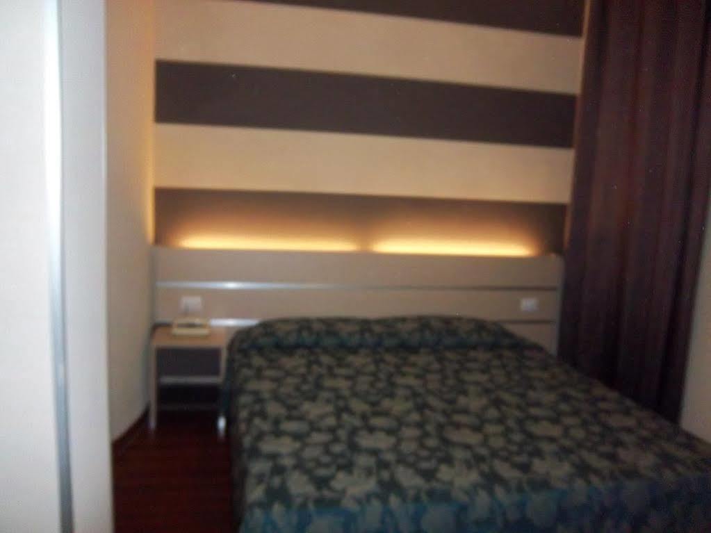 Nuovo Hotel Giardini Bra Exterior photo